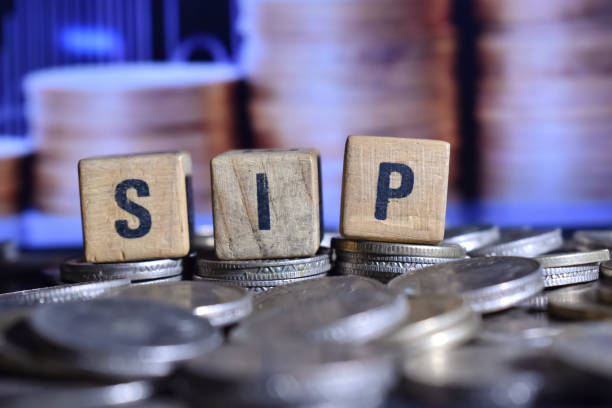 You are currently viewing SIP vs Lump Sum: Which Works Better in Volatile Markets?